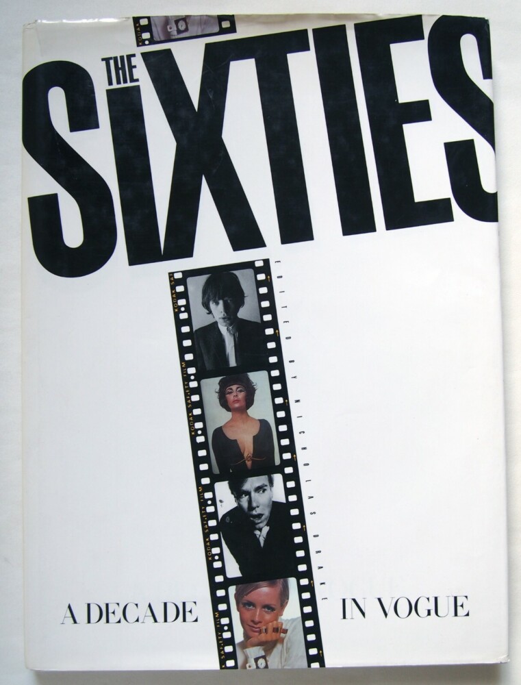 THE SIXTIES / A DECADE IN VOGUE (BOOK)
